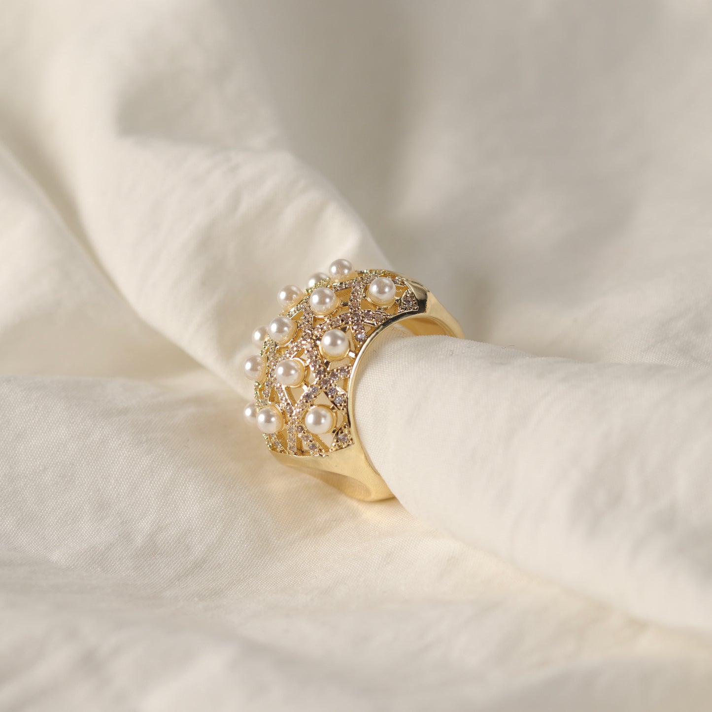 Pearl Bed Ring