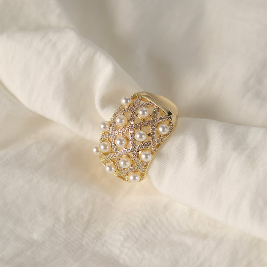 Pearl Bed Ring